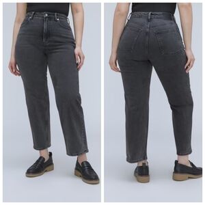 Everlane Curvy Way-High Jean in Washed Black